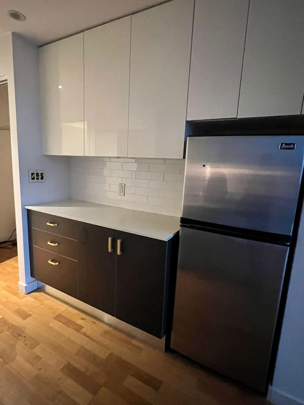 Apartment kitchen after a clean