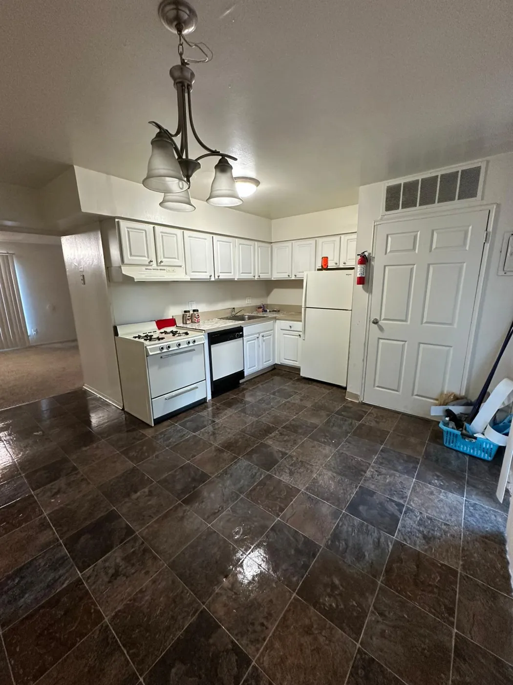 Empty kitchen after a move-out clean